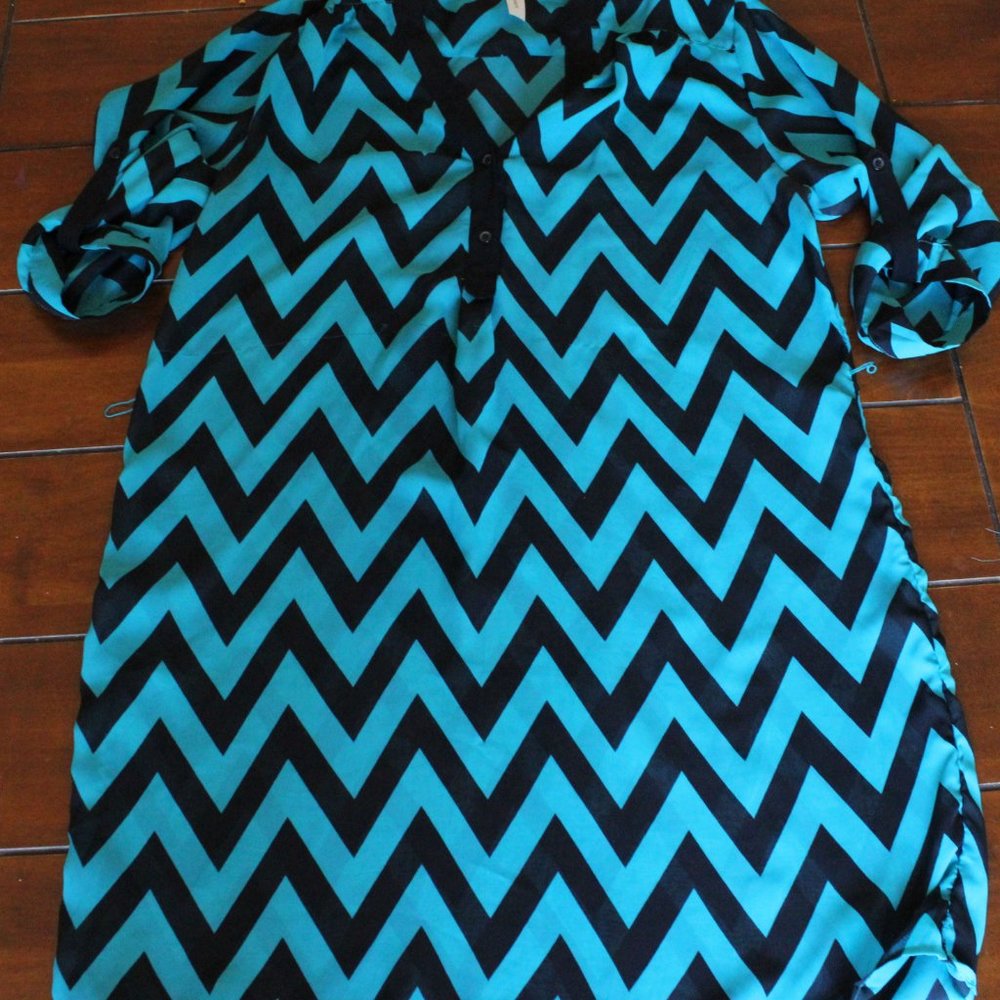 Tacera Chevron Shift Dress L w/Matching Tie